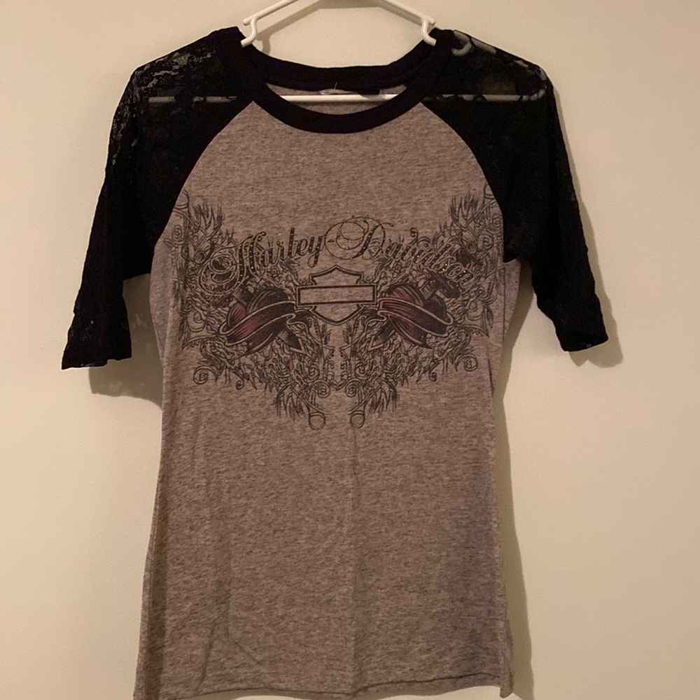 Harley Davidson top with Lace sleeves. Size medium